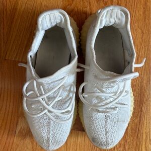 Yeezy 350 triple white